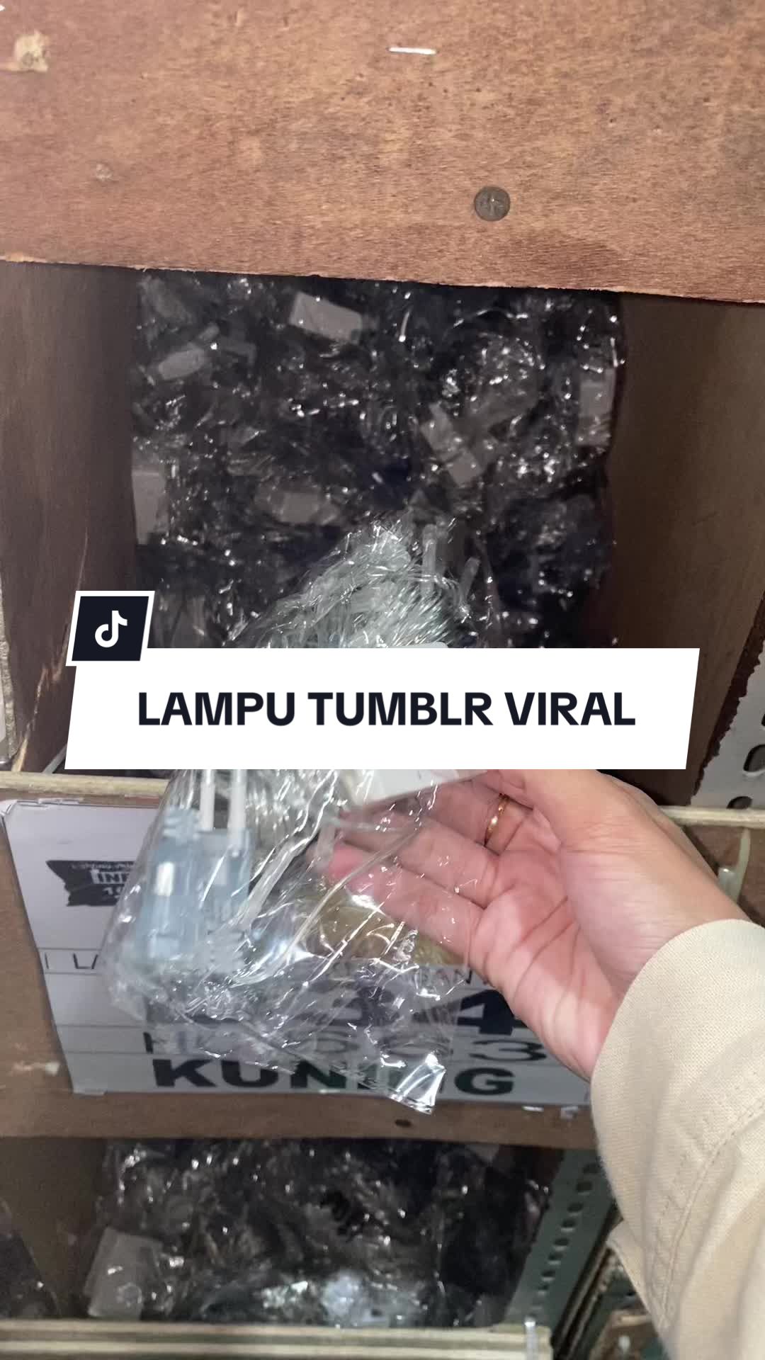 Lampu tumblr 10ribuan #lamputumblr #lampuhias #lampu #lampuhias #lamputumbler #lamputumblerhias #lampucantik #fypage #yukbelilagi #yukbeli #murcebanget #viral#lampuviral #fypシ゚viral🖤tiktok 