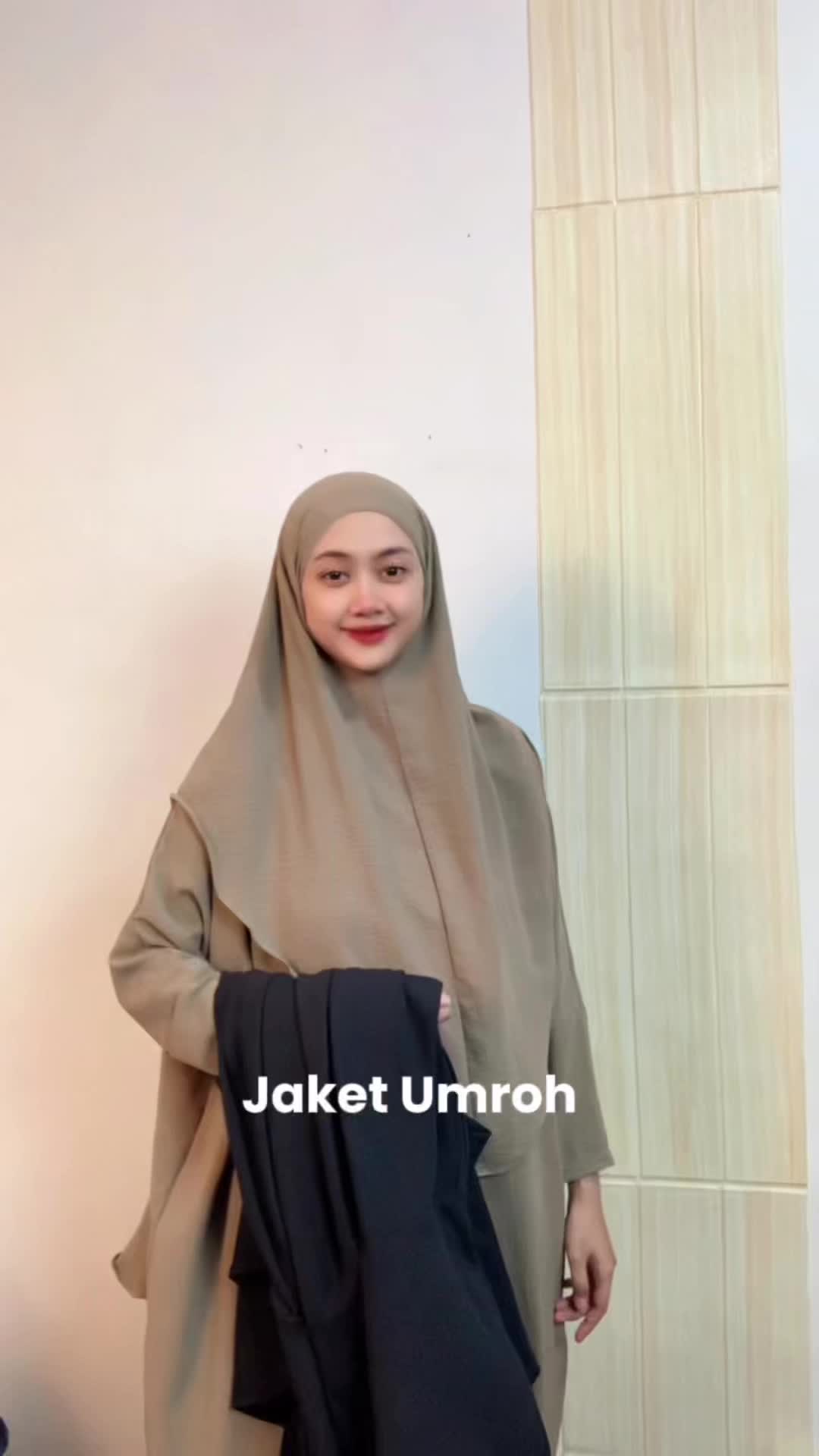 Jaket Umroh yang mudah dibawa kemanapun #fyp #jaket #jaketwanita #perlengkapanumroh 