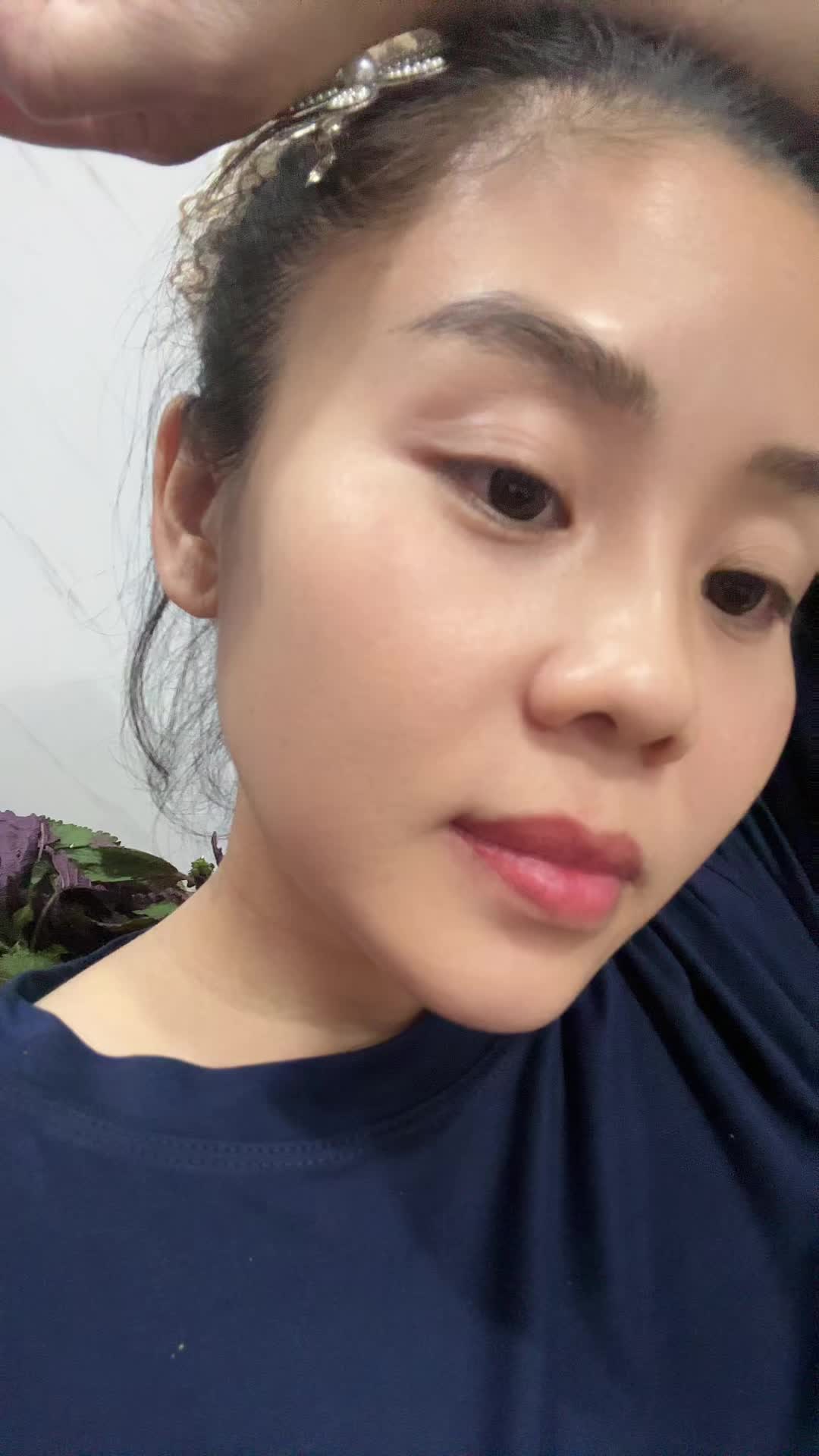 tui chia sẽ nhé: ngày tui đắp mặt nạ cốt cao lá tía tô, đêm tui đắp mặt nạ tinh nghệ hồng sâm sữa ong chúa ngọc trai: mờ nám tàn nhang, trị nhiều loại mụn, giúp da sản sinh collagen, căng bóng và se khít lỗ chân lông, nói chung xài 1 tháng là ưng ngay