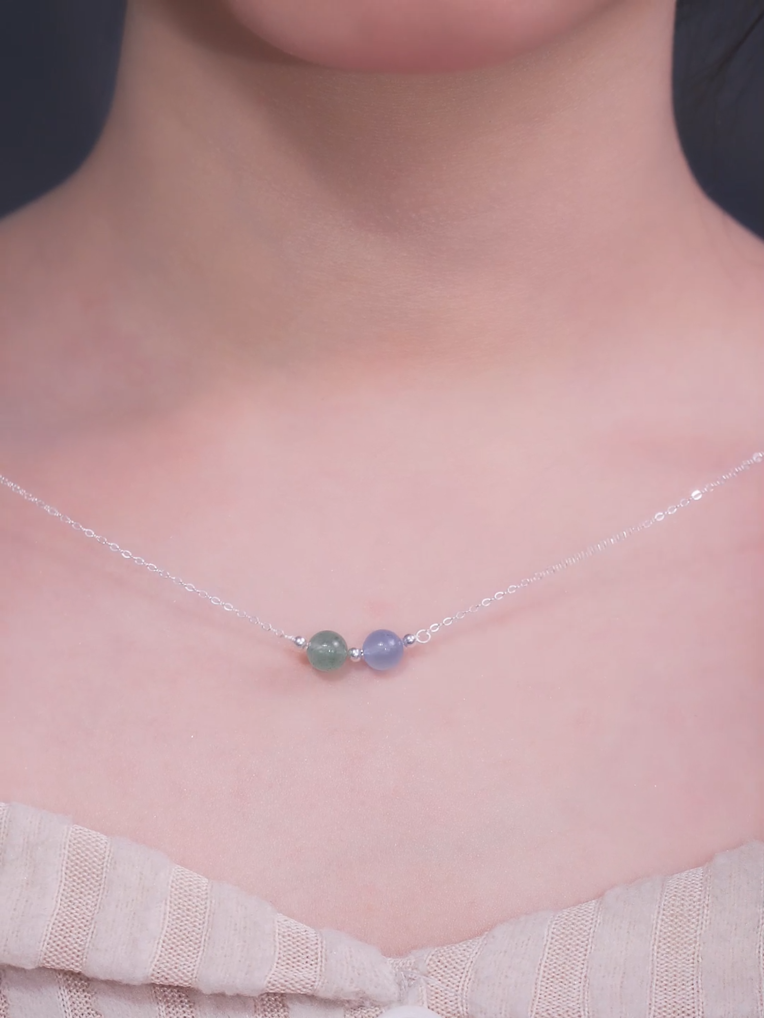 Dây chuyền bạc TLEE được thiết kế bởi bạc 925 cùng Đá Ngọc Hải Lam. Chạm vào từng nhịp chữa lành, tựa như một cái ôm ấm áp giữa những ngày chông chênh 🌿🍃#tleejewelry #lactaybactlee #daychuyenbactlee #nhanbactlee #khuyentaibactlee #lacchanbactlee #nhandoibactlee #trangsucbac