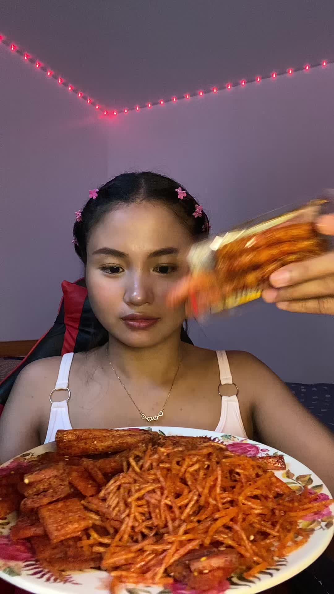 Mukbang latiao #latiaomukbang #latiaosnack #spicyfood #spicylover #trending #princessnidoy 