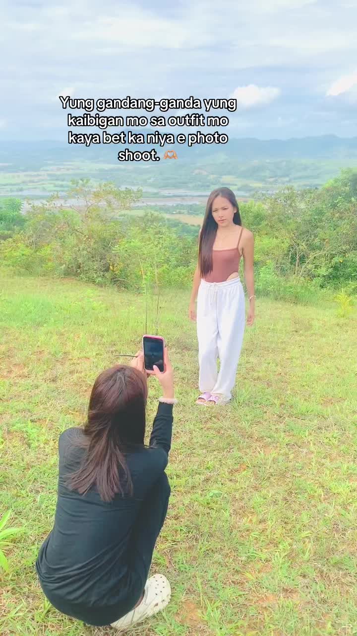 Naka onepiece knitted lang naman ang eabab na yan. 🥹