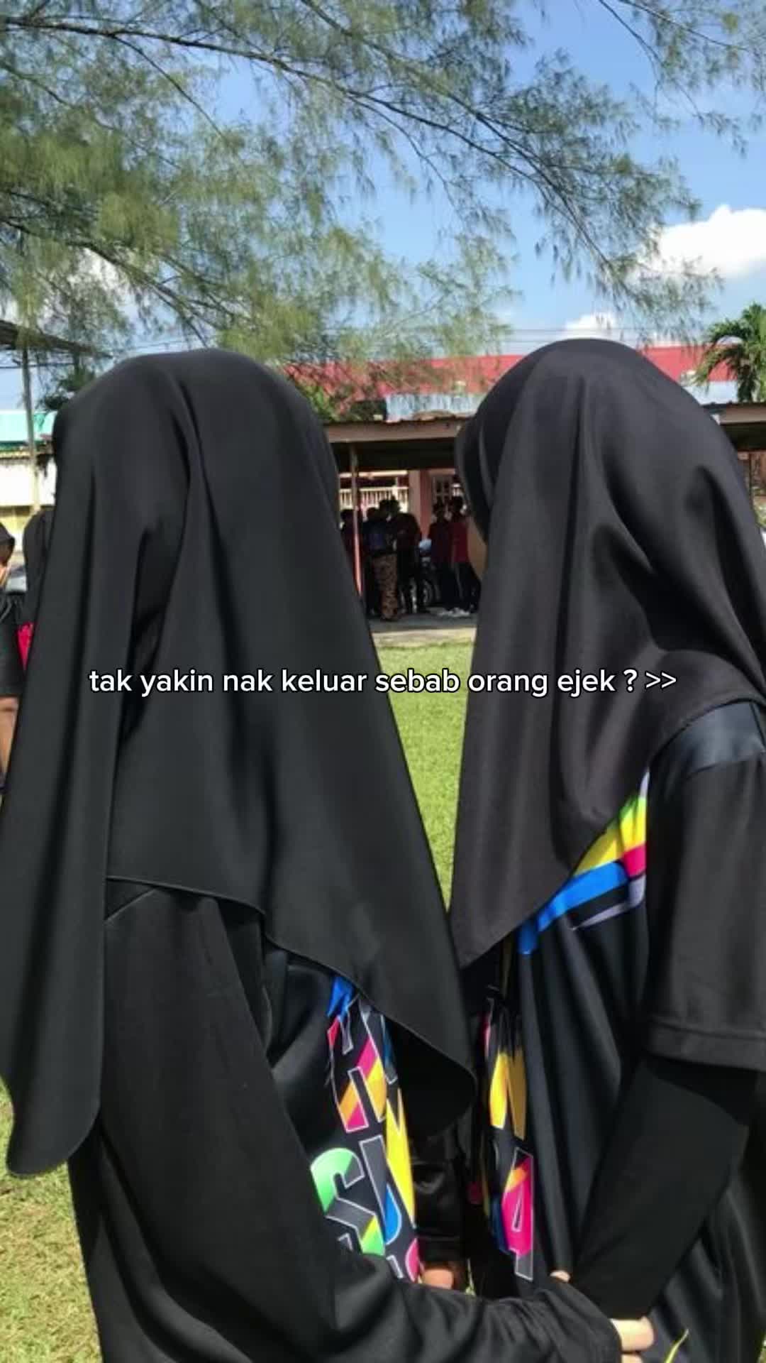 Teacher aeyin pun pakai dah berkesan, apatah lagi anda kan #sabundemica #demica #nakputih #nakcantik #skincare #fyp #foryou #4u #trending #berkesandanselamat #positivefeedback #readystock #whiteningsoup #demicasoup 