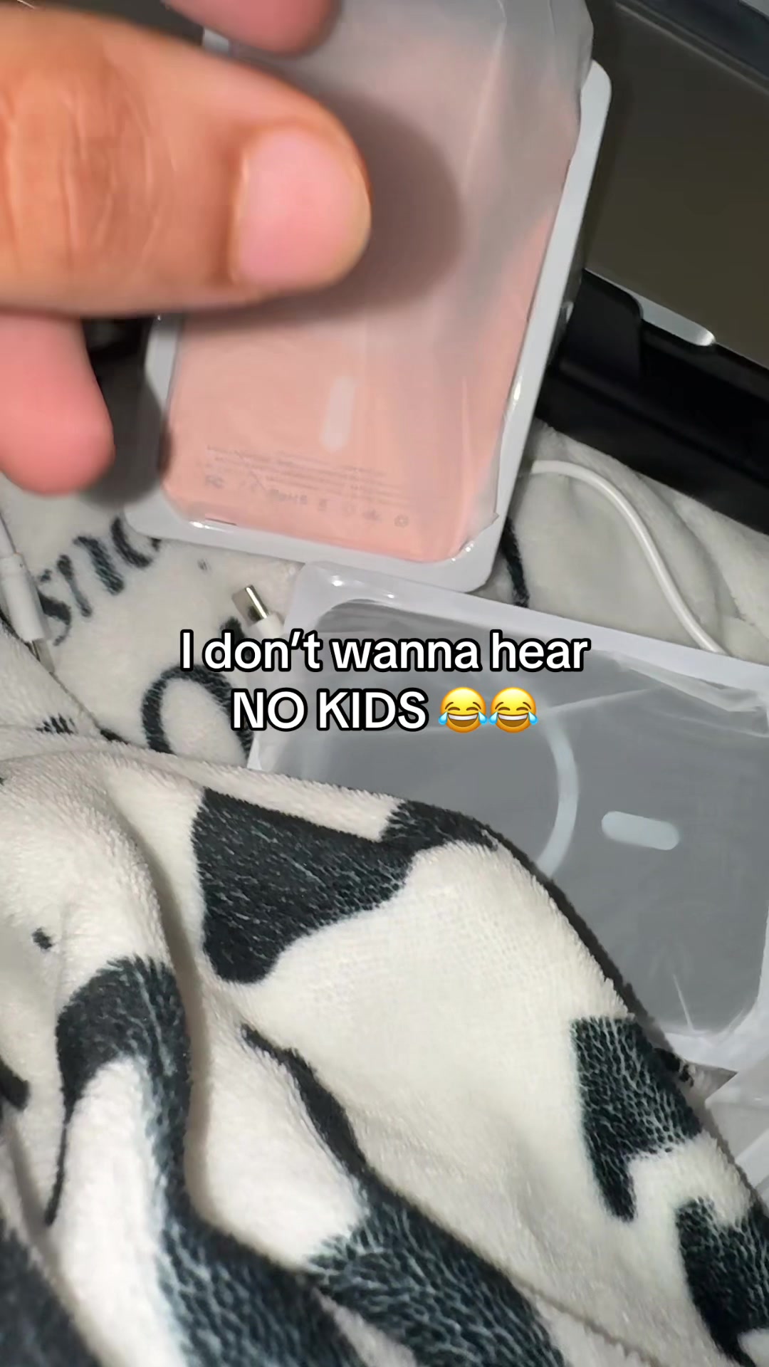 Can’t travel without these portable chargers!! #fyp #relateable #travelnecessities #portablecharger #powerbank 