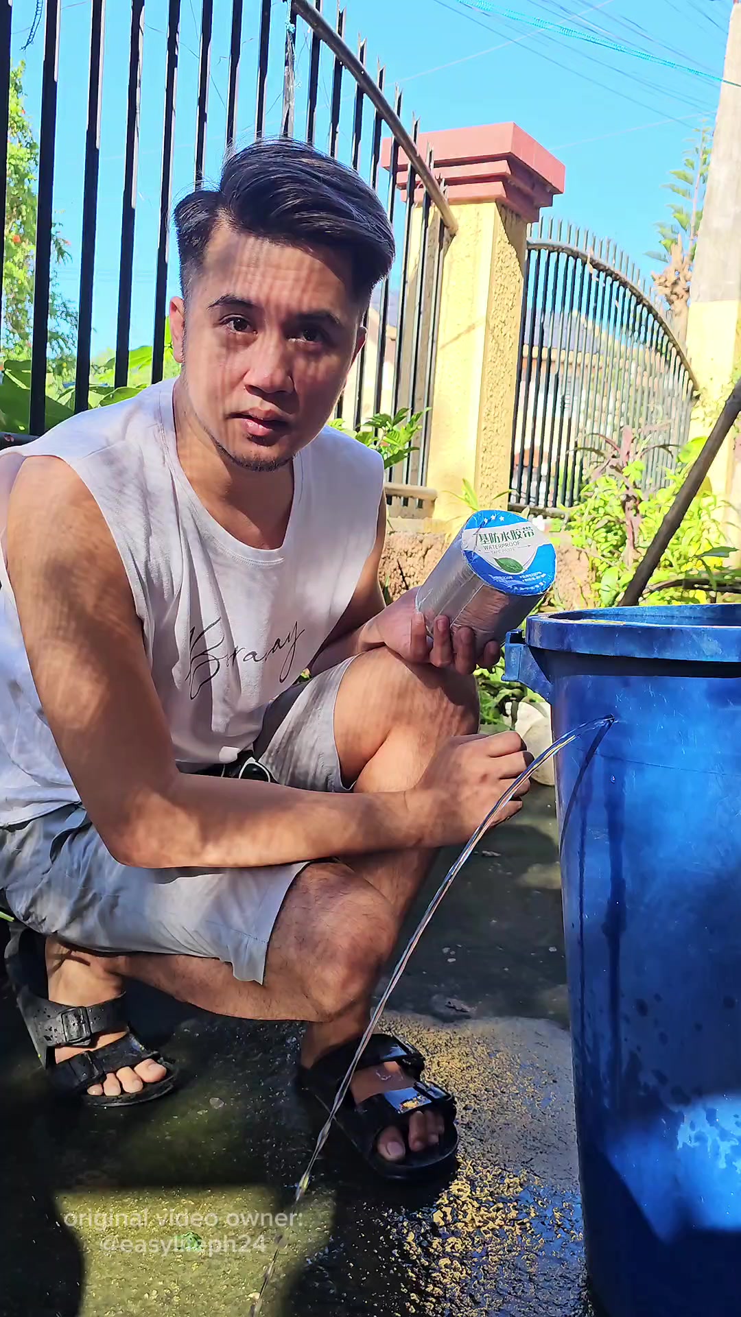 pang tapal sa butas na yero. balde tubo at iba pa. #sealanttape #waterprooftape #waterproofsealant #roofrepair #leakrepair 