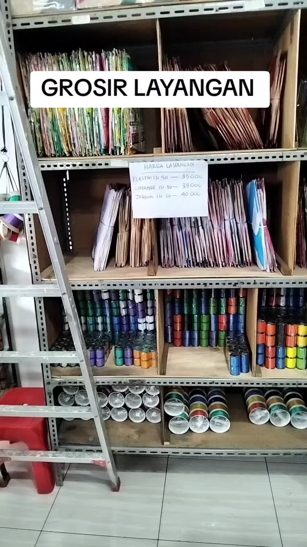 layangan plastik layangan sablon layangan kertas benang kenur benang gelasan 