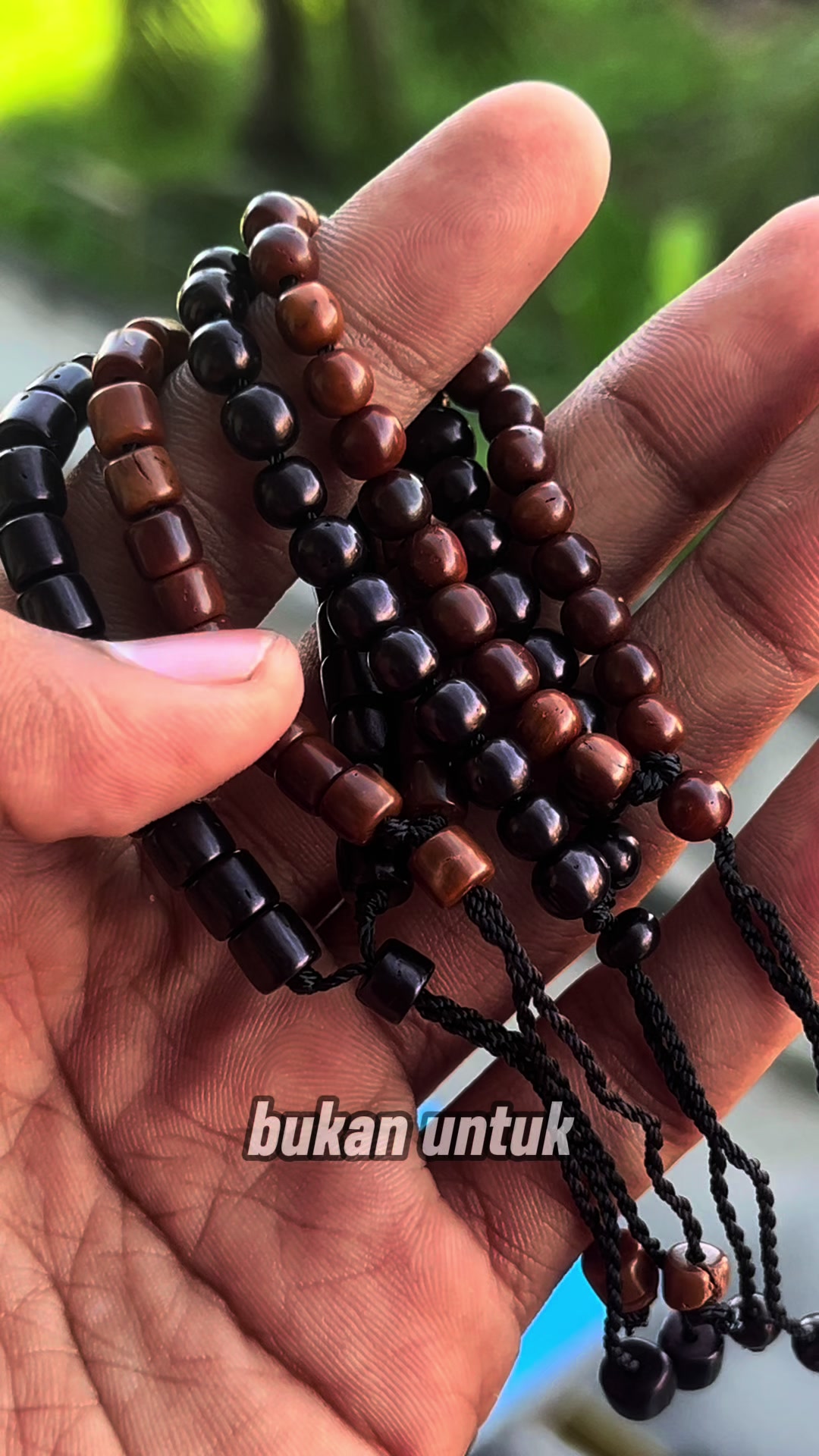 ikhtiar itu perlu, jangan buarkan ia melarat🥰 #gelangkayukoka #tenangkanhati #zikirpenenang #emotionalhealing #ingatAllah #rawatjiwa 