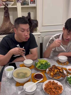 Sắm bộ bát đũa mới trắng tinh, bữa cơm cũng thấy đẹp mắt, ngon miệng hơn 😋@LongSay_Ông_Chú_U40 #xuhuongtiktok #longsay86 #cơmnhà ❤️