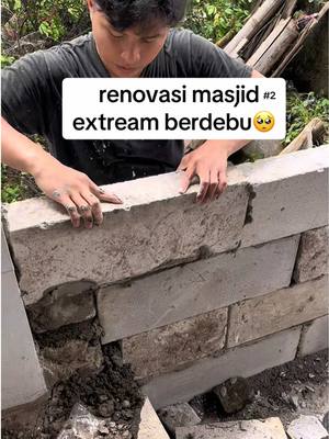 cleaning & renovasi masjid extream berdebu 3 hari part2 sampai selesaiš Alhamdulillah cleaning renovasi & makeover masjid selama 3 hari sudah selesai masjid jadi lebih nyaman tidak bocor dan indah. Apa yang kami lakukan belum sempurna dan masih banyak salah mohon doāa agar kami bisa selalu menjadi lebih baik.