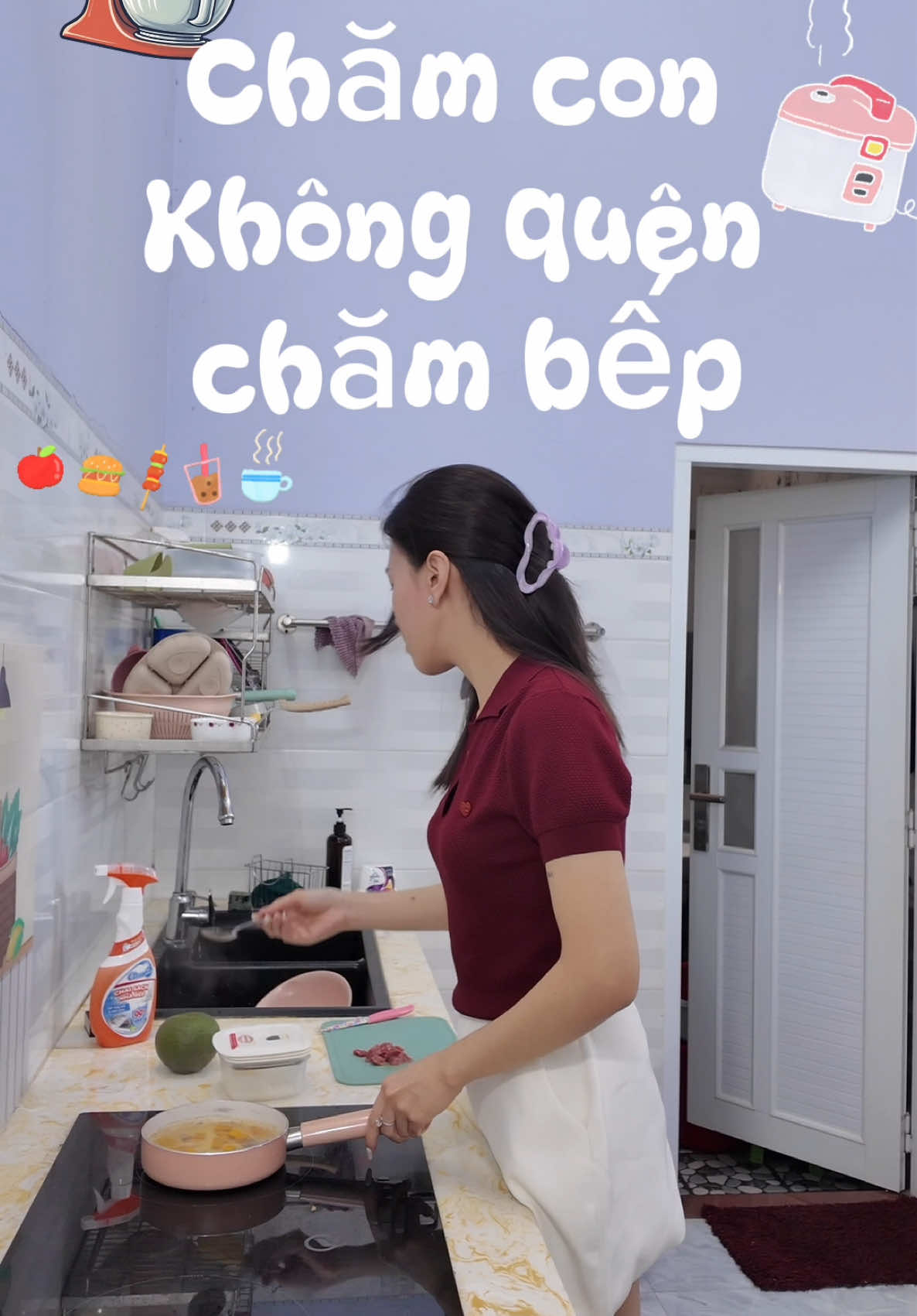 Chăm con không quên chăm bếp. Cứ lau là sáng hà mấy bà 