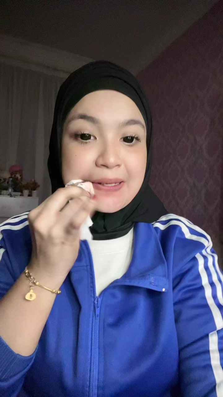 Aeyh boleh bagi tau tak kepastian kat tachhio 
