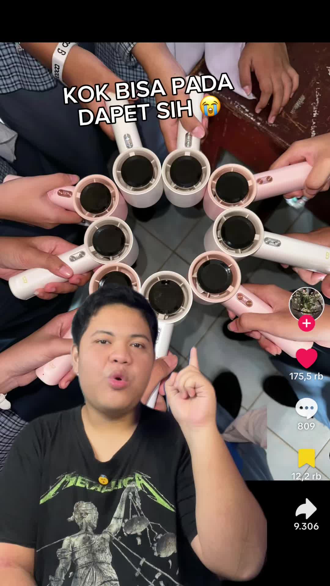 Kok pada bisa dapet sih yang warna pink sama putih nya ?