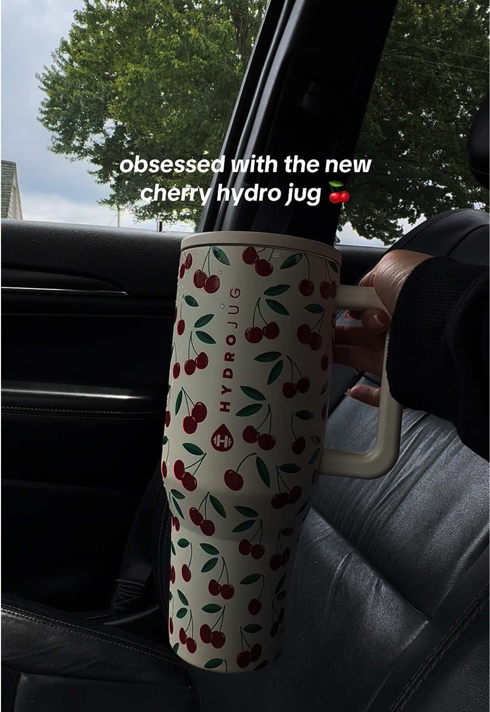 so cute 🍒 #hydrojug #cherry @HYDROJUG