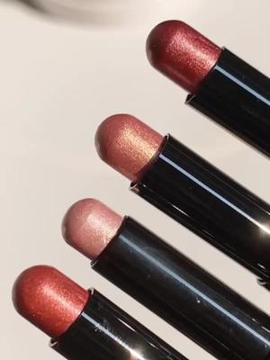 Rahasia punya mata cantik; natural eyeshadow👀 #focallurebeauty #focallurebeautyshow #eyeshadowpen #eyeshadow #highlighter #zonacantik #zonacantikwithsummerholidayseasontheme 