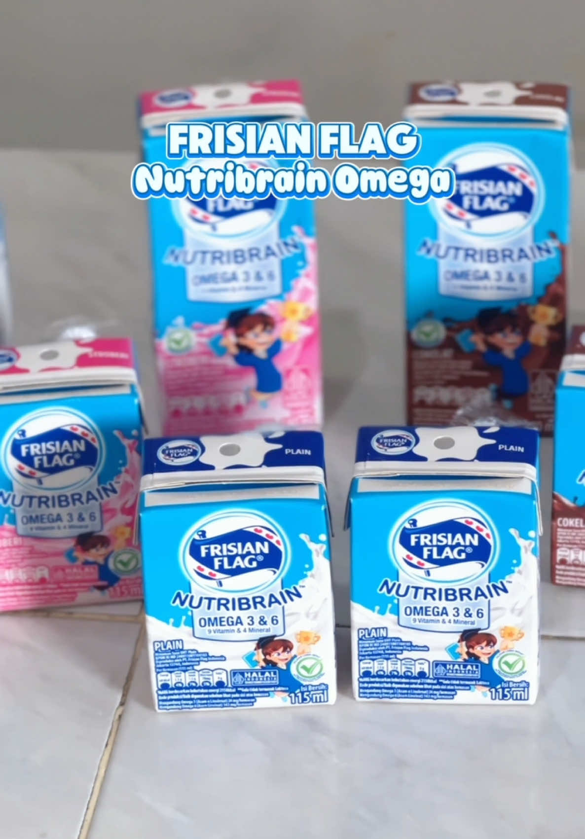 Ibu senang deh, karena Kakak Zaline sudah bisa diajak bekerjasama merapikan mainannya 🥰 Sekarang Kakak Zaline jadi makin cermat. Selain stimulasi yang optimal, Ibu juga memberikan susu UHT Frisian Flag Nutribrain Omega setiap hari, untuk memenuhi kebutuhan nutrisinya. Susu UHT Frisian Flag Nutribrain Omega, mengandung omega 3&6, nutrisi untuk dukung Akal Cermat Anak.  Selain itu, Ibu tidak perlu khawatir, karena susu UHT Frisian Flag Nutribrain Omega varian plain, tidak mengandung gula tambahan atau sukrosa. Hanya terdapat kandungan gula alami pada susu atau laktosa. Yuk Bu, beli sekarang! #FrisianFlagNutribrainOmega #NikmatdanBernutrisidukungAkalCermat