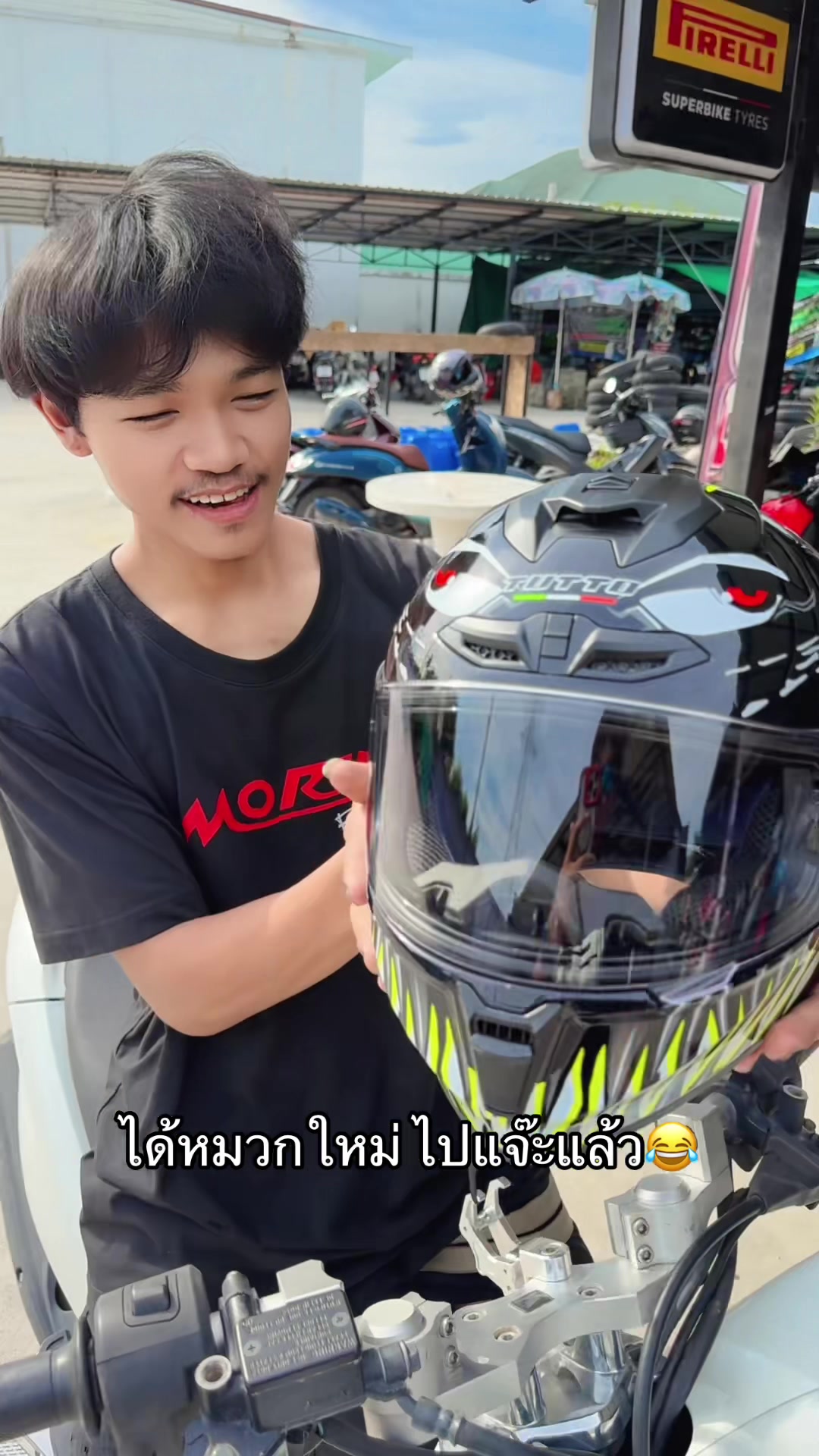 ไปไหนไม่ค่อยใส่หมวก จัดให้เลย หมวกใหม่ ของ TUTTO  ราคาไม่แพง มีลายเยอะด้วย