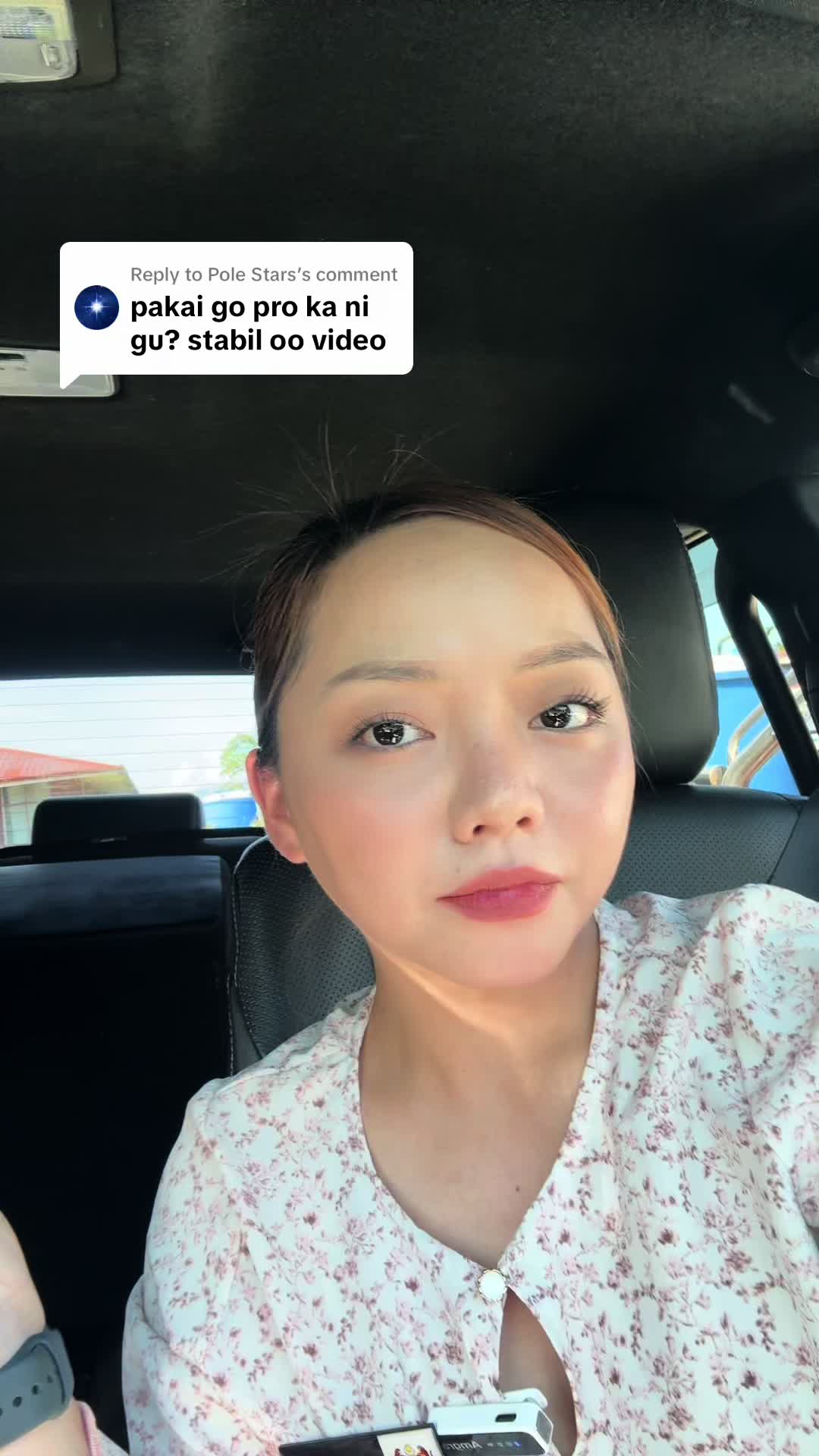 Replying to @Pole Stars sya guna telefon sja ya 👀👀