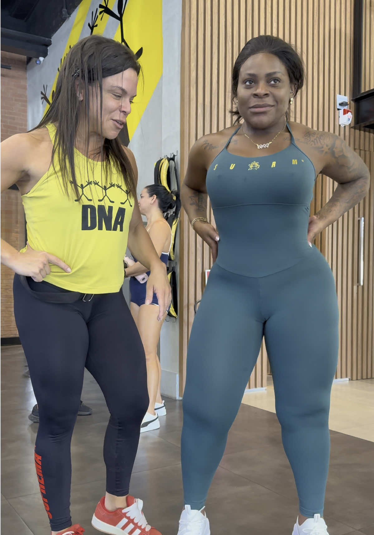 Jojo Todynho 🔥 Quer meu treino feito só pra você? Me chama no (botão na bio) @dnaexperience @supremadrop  Cupom: carolvaz @dragonpharmabrasil Cupom: carolvaz