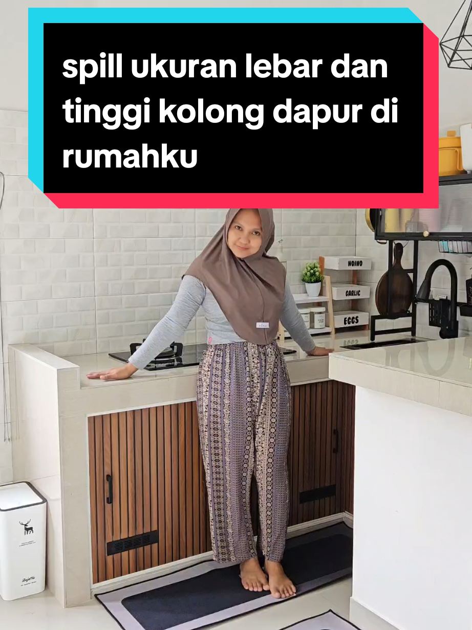 Membalas @nananunumm done yah kak😊 #spill #dapur #kolongdapur #mejadapur #dapurminimalis #dapurestetik #dapuridaman #dapursederhana #dapurimpian #woodpanel #wpc #pvc #kabelduct #handle 
