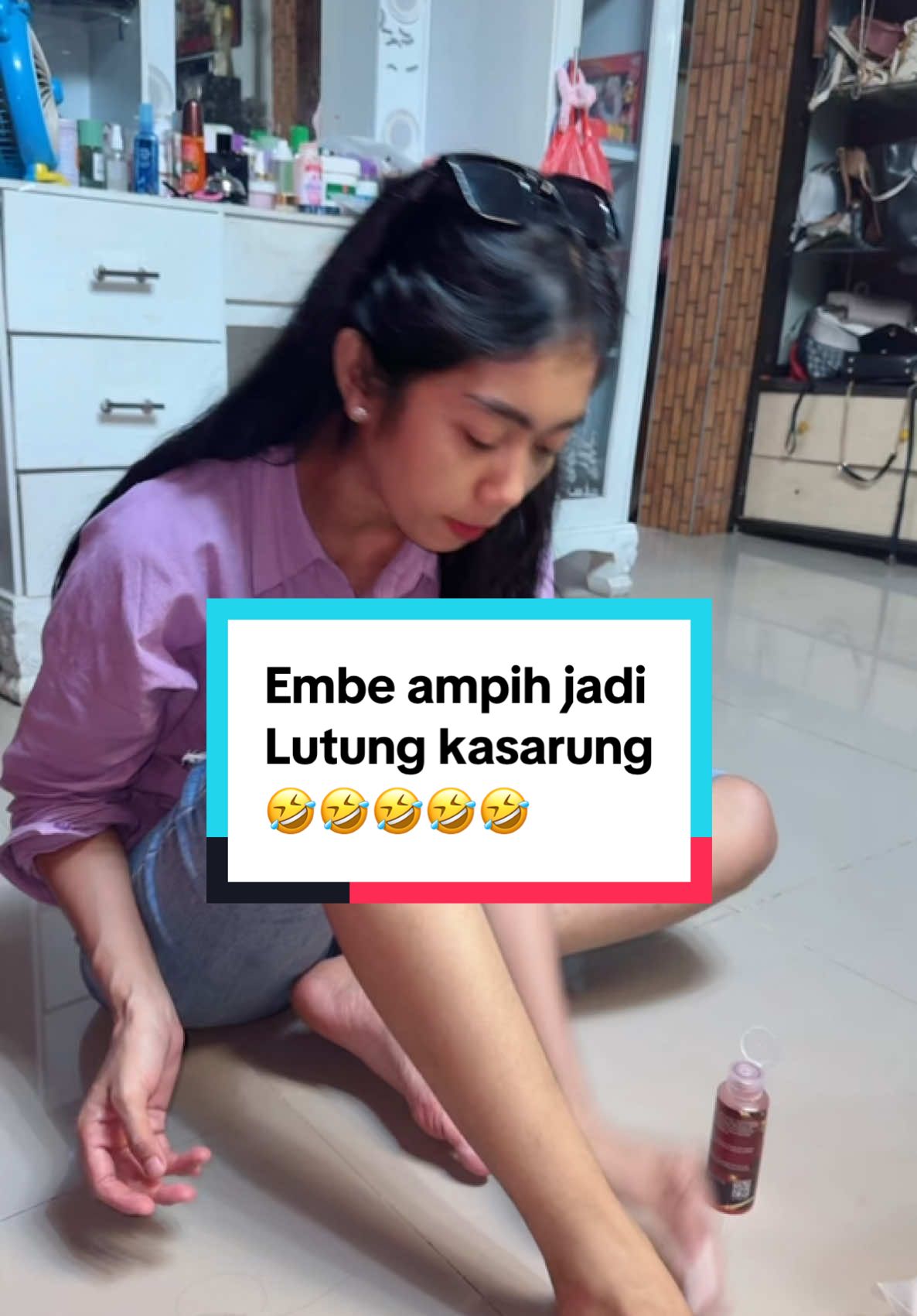 Alhmdllah @ACIL EMBE PAKAI E BUKAN E wahini jauh bebersih banar 🥳😍🥰 karna konsisten memakai han👍🏻, target nya buat yg kulit badak sudah berbukti 😍👍🏻, siapa lg yg ragu, seorang Acilembe yg latat aja bisa apa lg buat buhan kam yg biasa2 aja 😍sumpah Acilembe be cantik bnr tambah nya krna bebersih 😍😍langsung cek keranjang kuning#fyppppppppppppppppppppppp #hbviral #acilidangbodylotion 