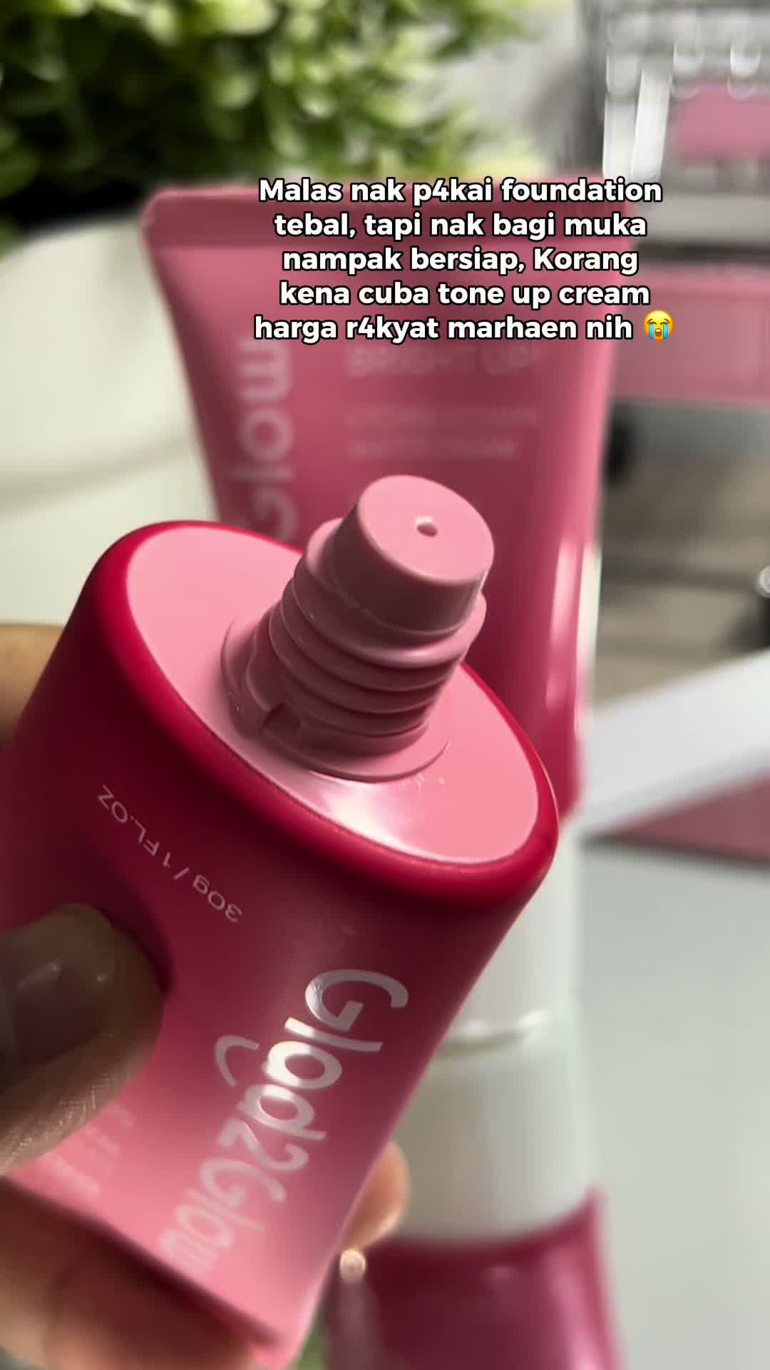 #lycheewatercream #toneupcream #glad2glow #glad2glowmy #fypmalaysia 