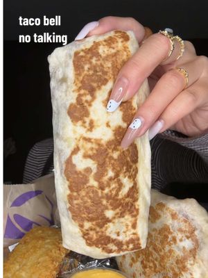 SHH ☀️ Taco Bell breakfast and coffee @Everyday Dose ☕️  The CRUNCH on the hash brown?? #everydaydosepartner #tacobell #mukbang #breakfast #eatingshow 