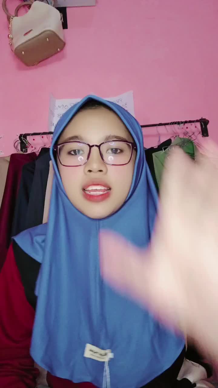 beli 5 diharga 50 rb beli satu diharga 20 rb yg mau dapetin harga promonya join dilive aku setiap hari#joinlive #joinlivesekarang #alyahijab #hijabinstan #hijabitiktok @A-difa15 