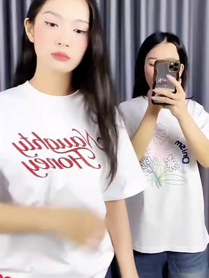 những chiếc áo thun dễ thương cùng các bạn mẫu #onism #ngayhoitieudung #Tiktokgiaitri #LearnOnTikTok #Tiktokfashion #xuhuong