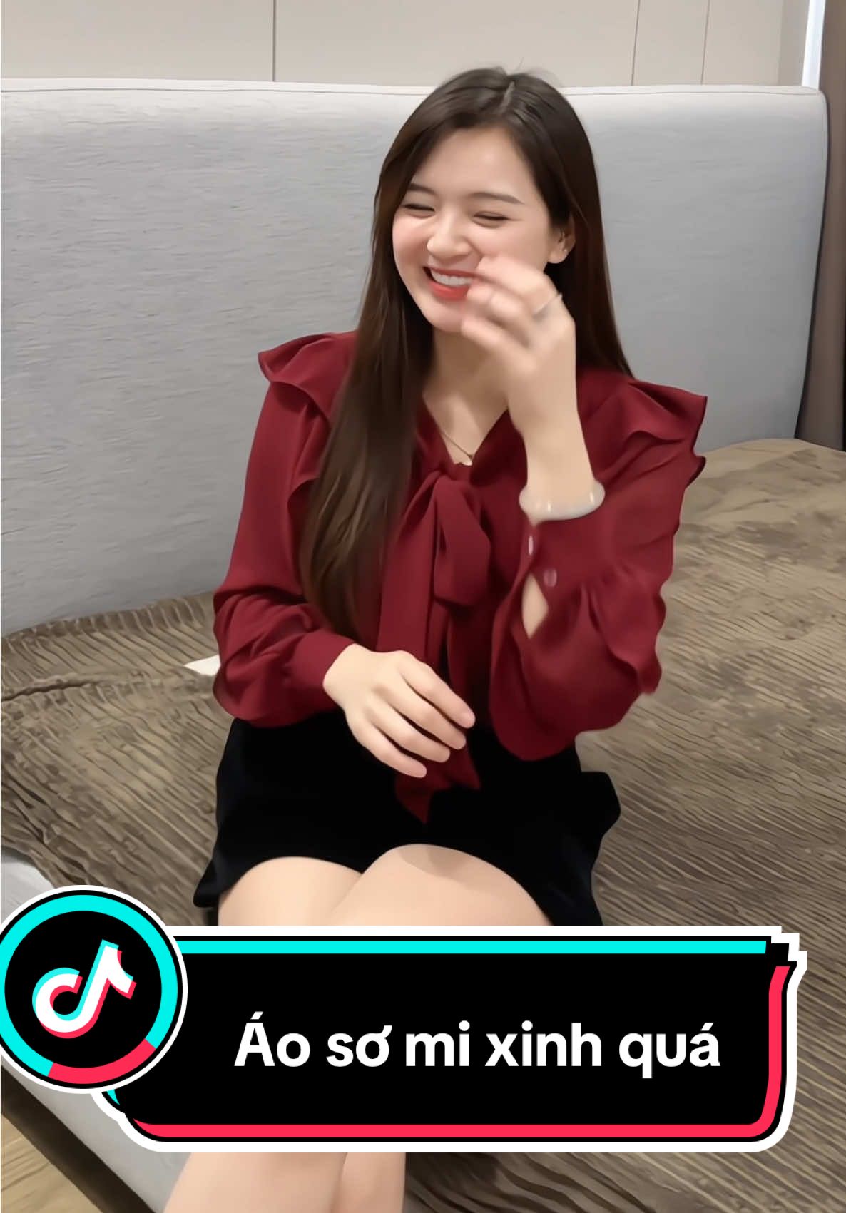 Áo sơ mi xinh quá#xuhuongtiktok #thoitrangnu #quycohontram #aosomi #somi #sominu 