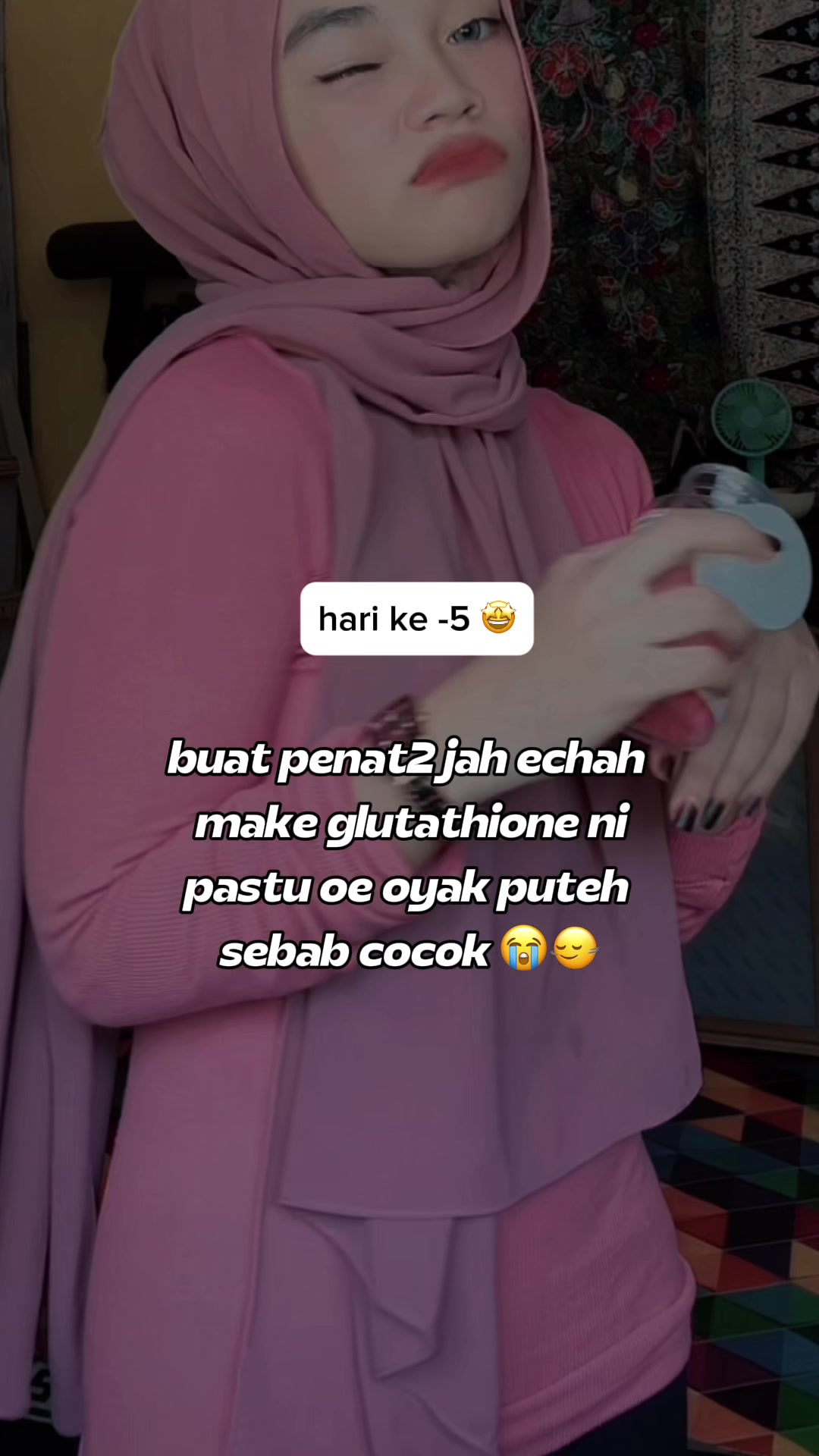 makan macan coklat budak2 jer tapi boleh cantik srs la😭 mana founder dia wehh ? echah obses dooh dhni