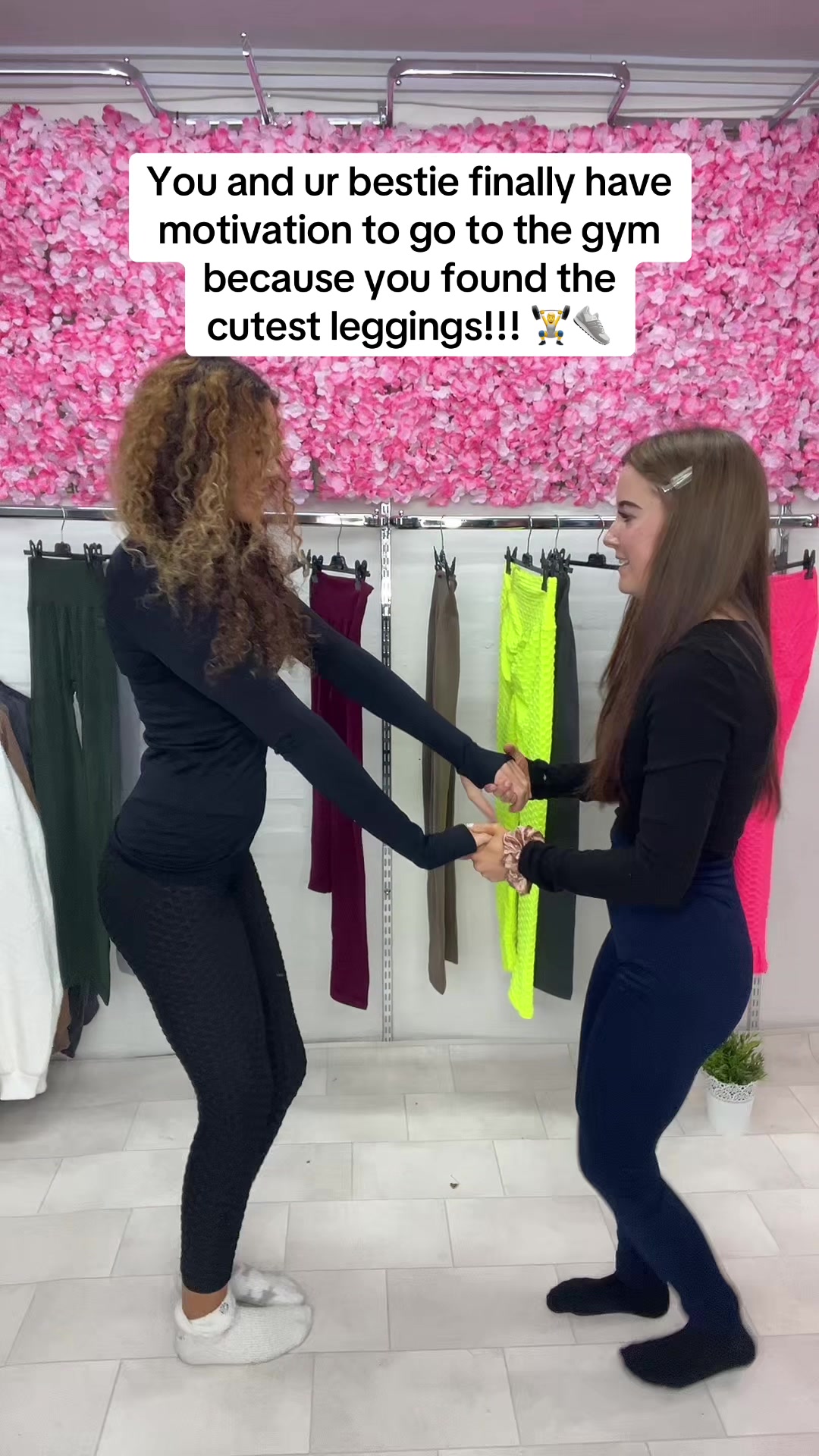 Go grab the perfect gym leggings now!!💕💕 #fyp #foryou #gym #bestie #motivation #tiktokmademebuyit 