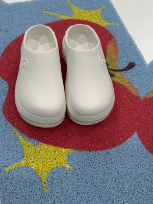 summer essential #SLIPPERS #outdoorsport #beachsandal #slippers #slippersforwomen #womenslippers #bodybag #computerbag #manbag #sandle #beachslippers #menslippers #sports #sandal #freeshipping #slides #cod #fashion #beachslipper