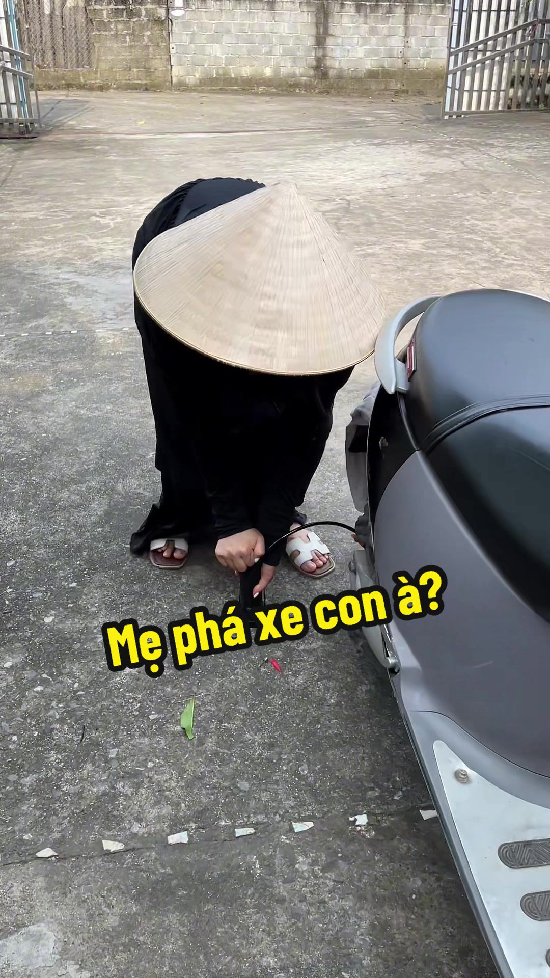 Bơm xe đạp, xe máy, bóng #Duyenanhdaily #bơmtay 