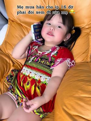 Mẹ mua hẳn cho ip 16 🤣🤣🤣 #giadinhchipchip #xuhuong #dienthoaichobe #dienthoaidochoi 
