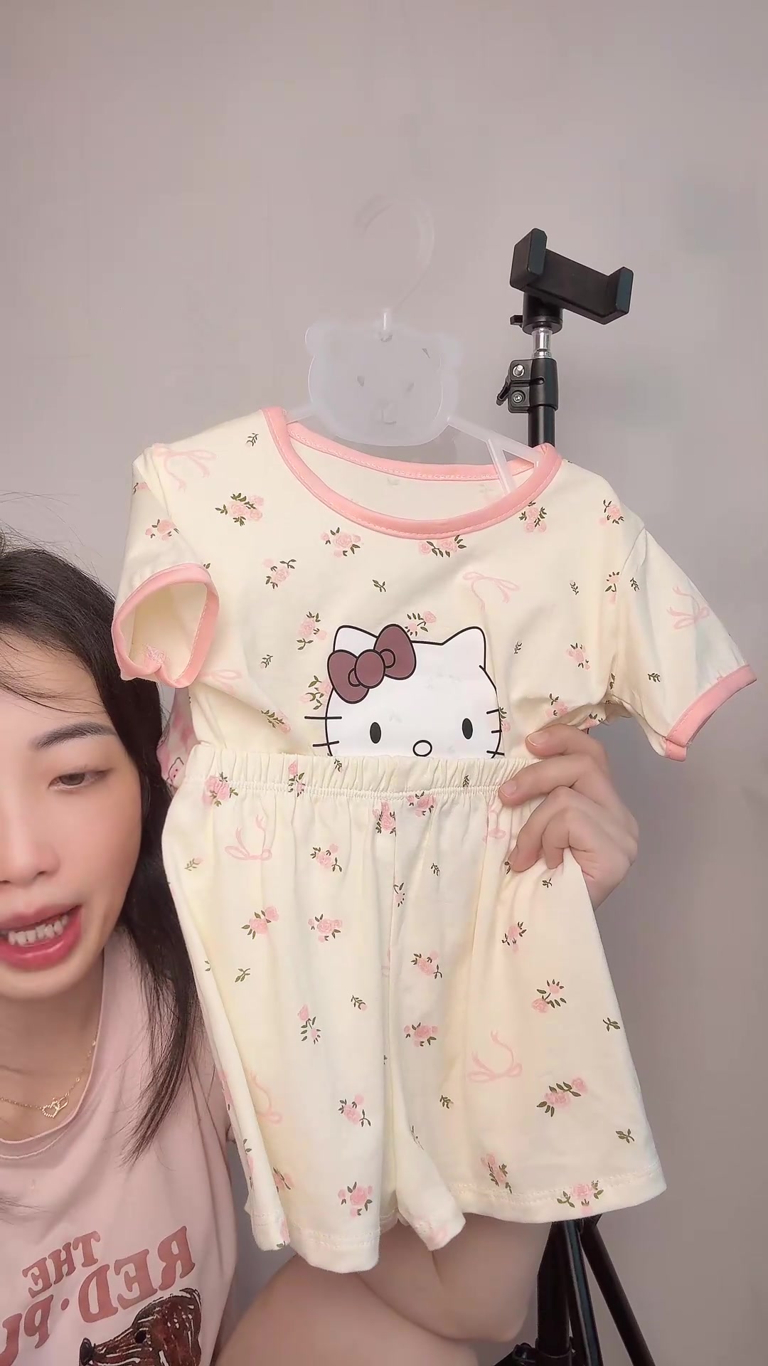 Xem live 10h sáng và 9h tối để được tư vấn trực tiếp nha #xuhuongtiktok #quanaotreem 