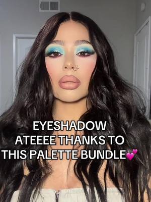 Can’t wait to create more looks and it brings 3 palettes 😍 #latinamakeup #MakeupTransformation #MakeupReview #TikTokBeauty #BeautyTok #makeuptutorial #eyeshadowlook 