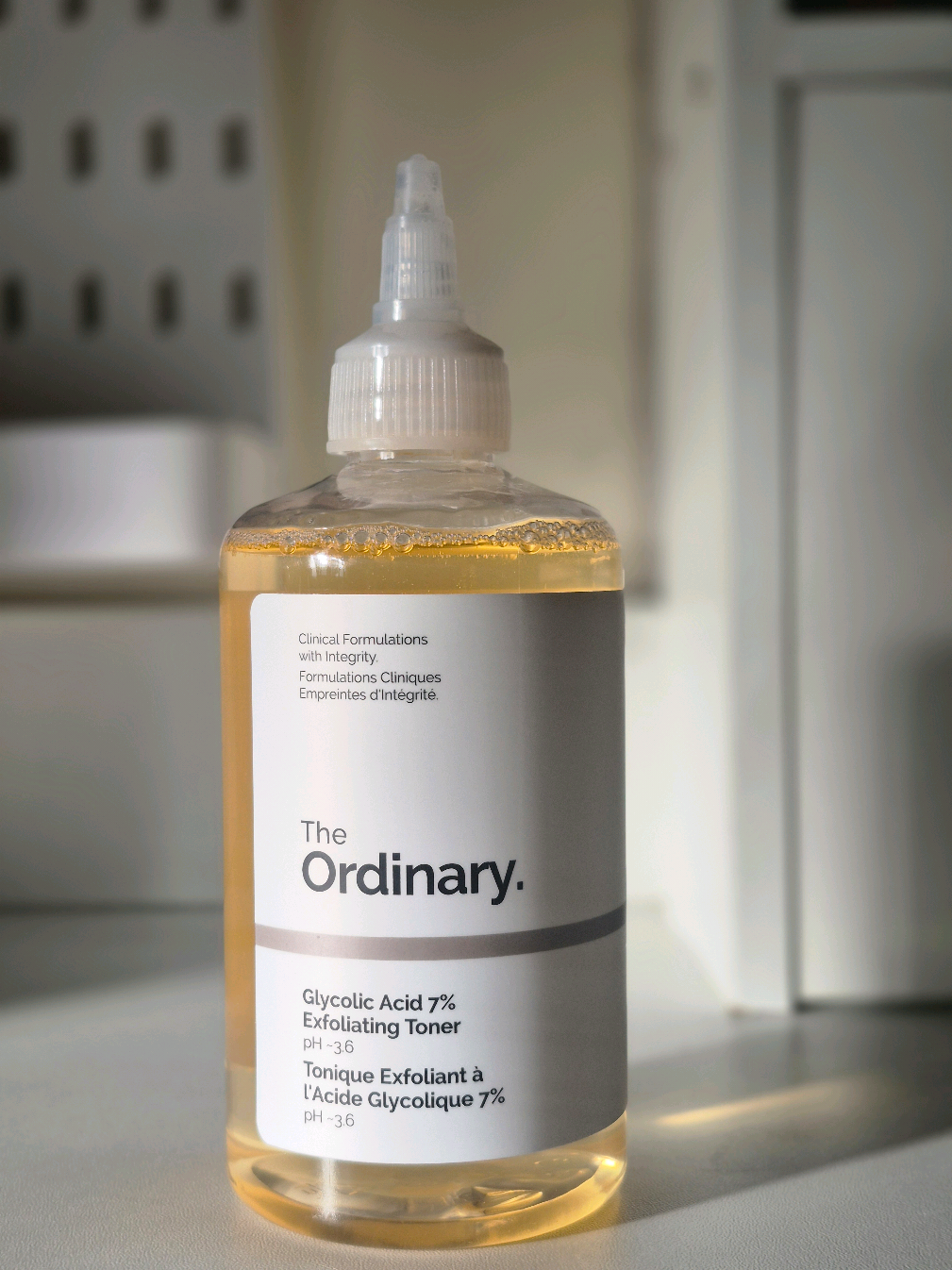 Benefits of The Ordinary Glycolic Acid 7% Toner: ♡Smooths Skin Texture – Gently exfoliates for softer, more even skin. ♡Brightens Complexion – Revives dull skin and boosts glow. ♡Fades Dark Spots – Helps reduce acne marks and pigmentation. ♡Clears Pores – Prevents breakouts by removing buildup. ♡Enhances Product Absorption – Prepares skin for better results from other products. ♡Minimizes Fine Lines – Promotes smoother, youthful-looking skin. #theordinary #toner #glycolicacid 