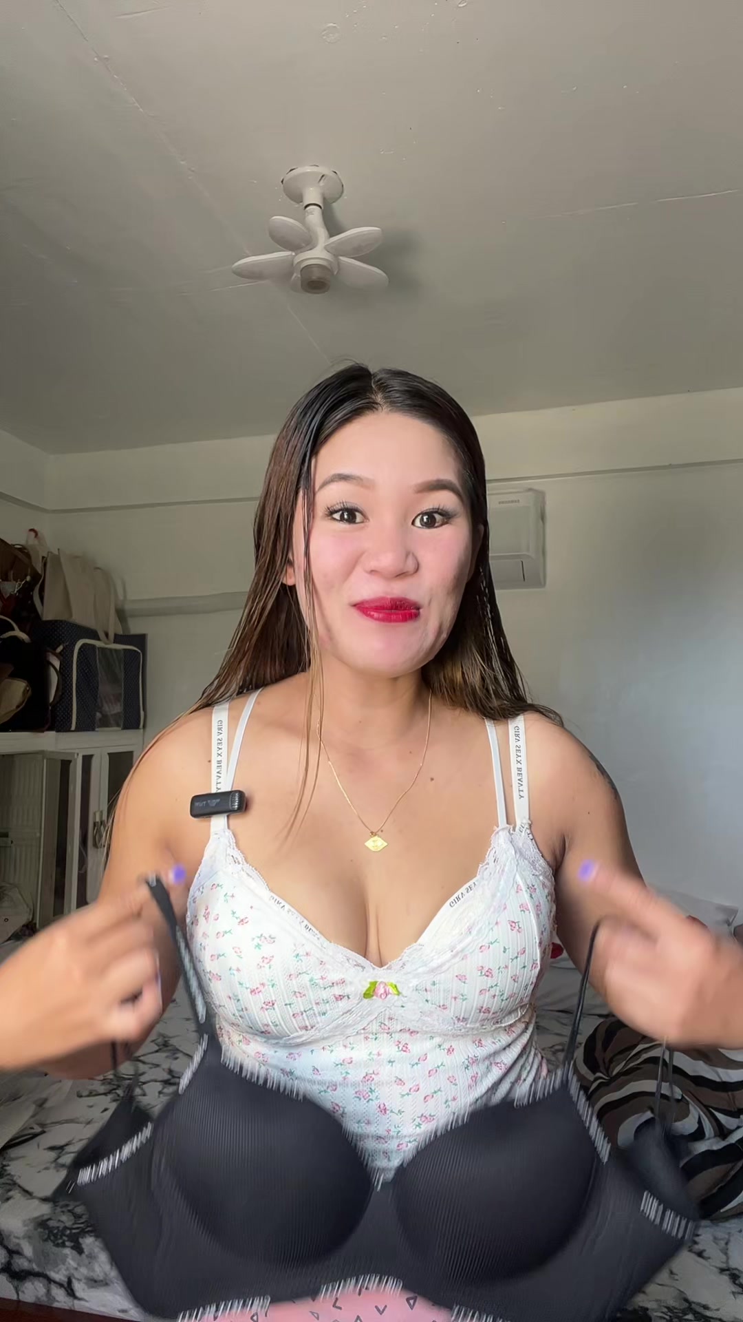lakas maka bogelya ng push up bra na to haha #bra #pushupbra #nonwire #seamless #seamlesspushupbra 